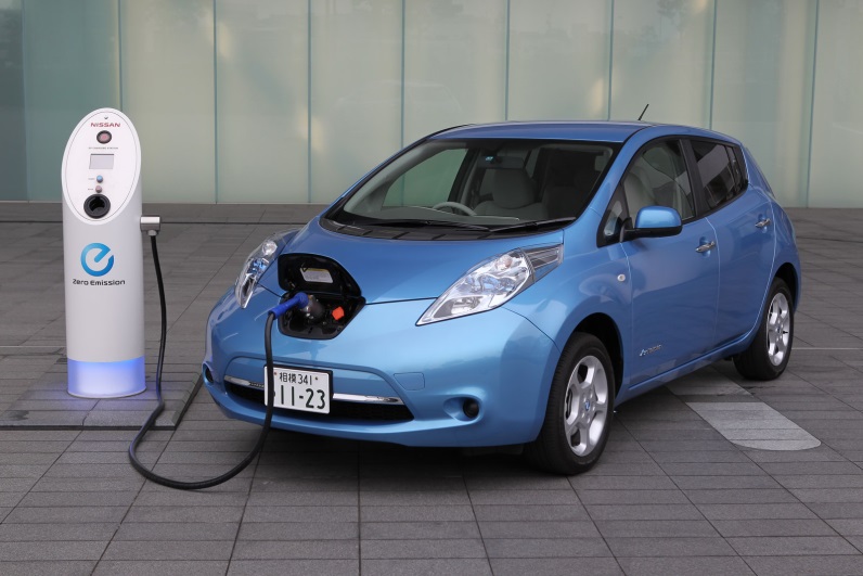 http://www.extremetech.com/wp-content/uploads/2012/01/nissan_leaf.jpg